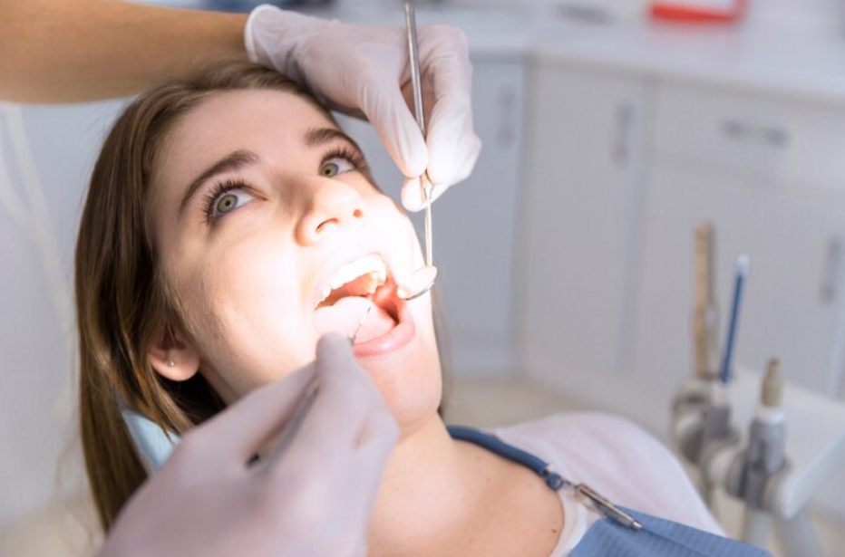 Umfassende Lösungen für fehlende und beschädigte Zähne in der modernen Zahnmedizin